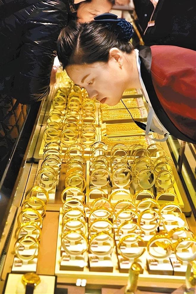 金价翻3倍三金成难题不是不想是结不起瓦力游戏app难怪大家不结婚！5年(图8)