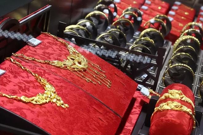 金价翻3倍三金成难题不是不想是结不起瓦力游戏app难怪大家不结婚！5年(图10)