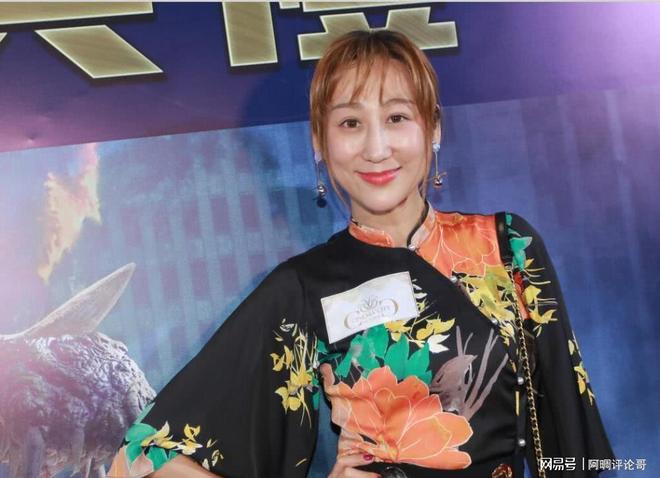 夫5年剖4胎如今她的下场怪不了别人瓦力棋牌游戏生孩子上瘾？蒋丽莎为丈(图3)