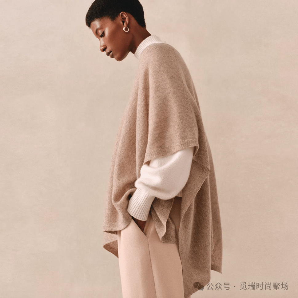 !2026穿搭新密码这样穿告别“老气”！瓦力棋牌试玩刷爆 Ins的天后羊绒造型(图4)