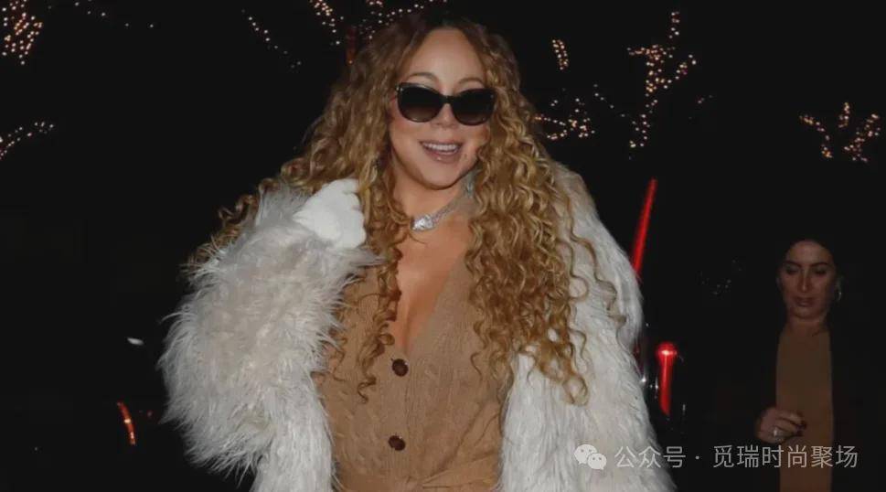 !2026穿搭新密码这样穿告别“老气”！瓦力棋牌试玩刷爆 Ins的天后羊绒造型(图13)