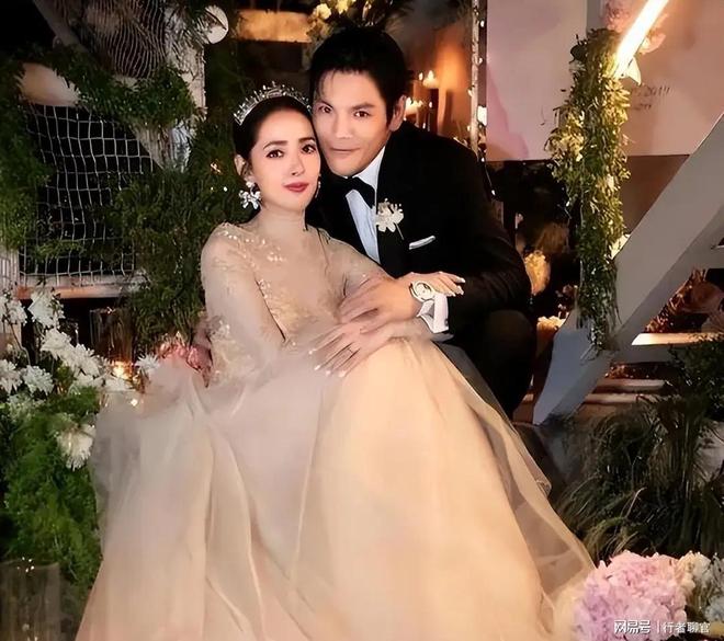 钱向佐带娃有时异地但豪门日子藏不住了瓦力游戏试玩郭碧婷手撕谣言:婆婆给(图11) 钱向佐带娃有时异地但豪门日子藏不住了瓦力游戏试玩郭碧婷手撕谣言:婆婆给(图11)